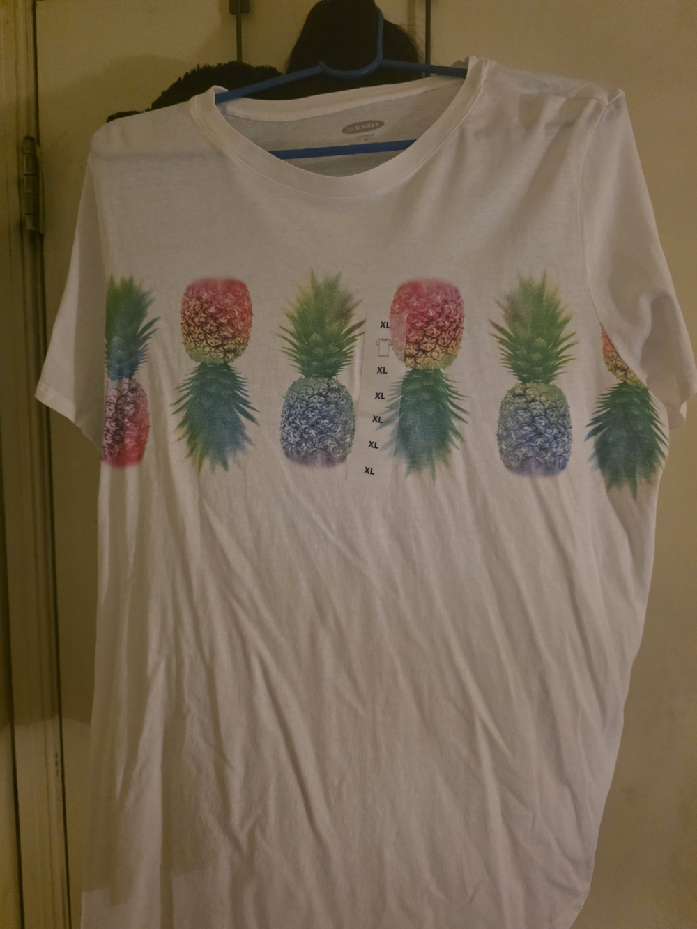 Old Navy White Short Sleeve Tee with Multicolor Pineapple Print XL